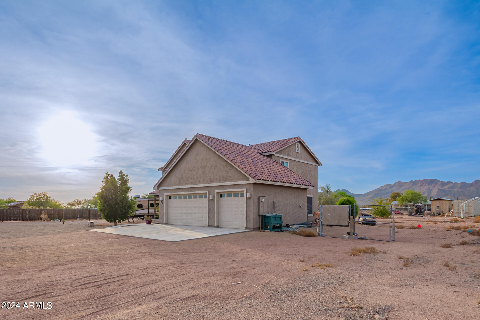 1066 W WINDSONG Street