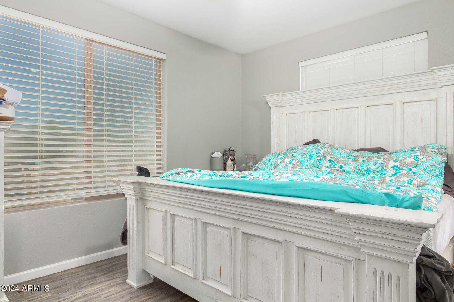 1066 W WINDSONG Street