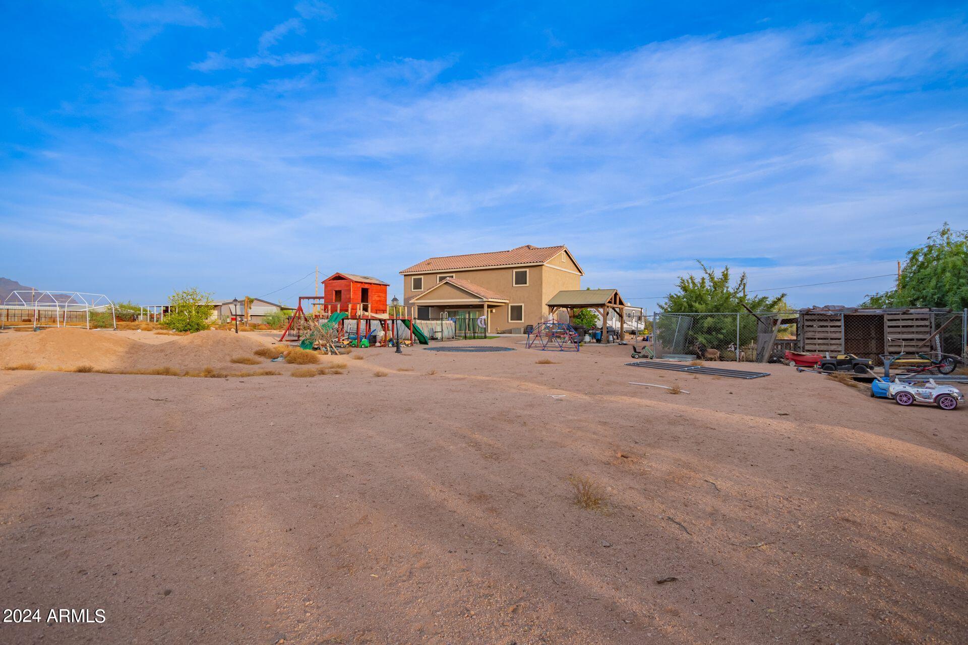 1066 W WINDSONG Street