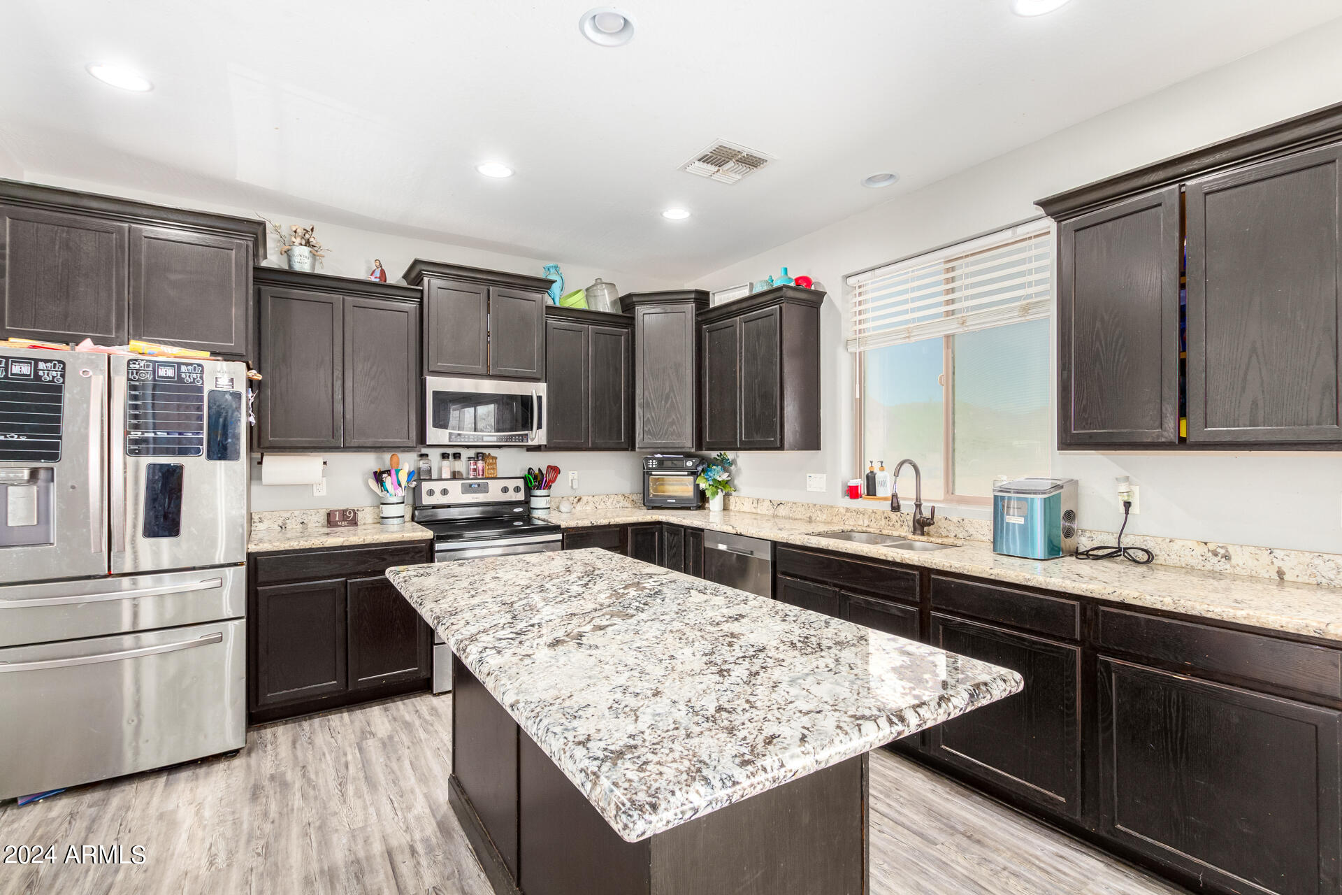 1066 W WINDSONG Street