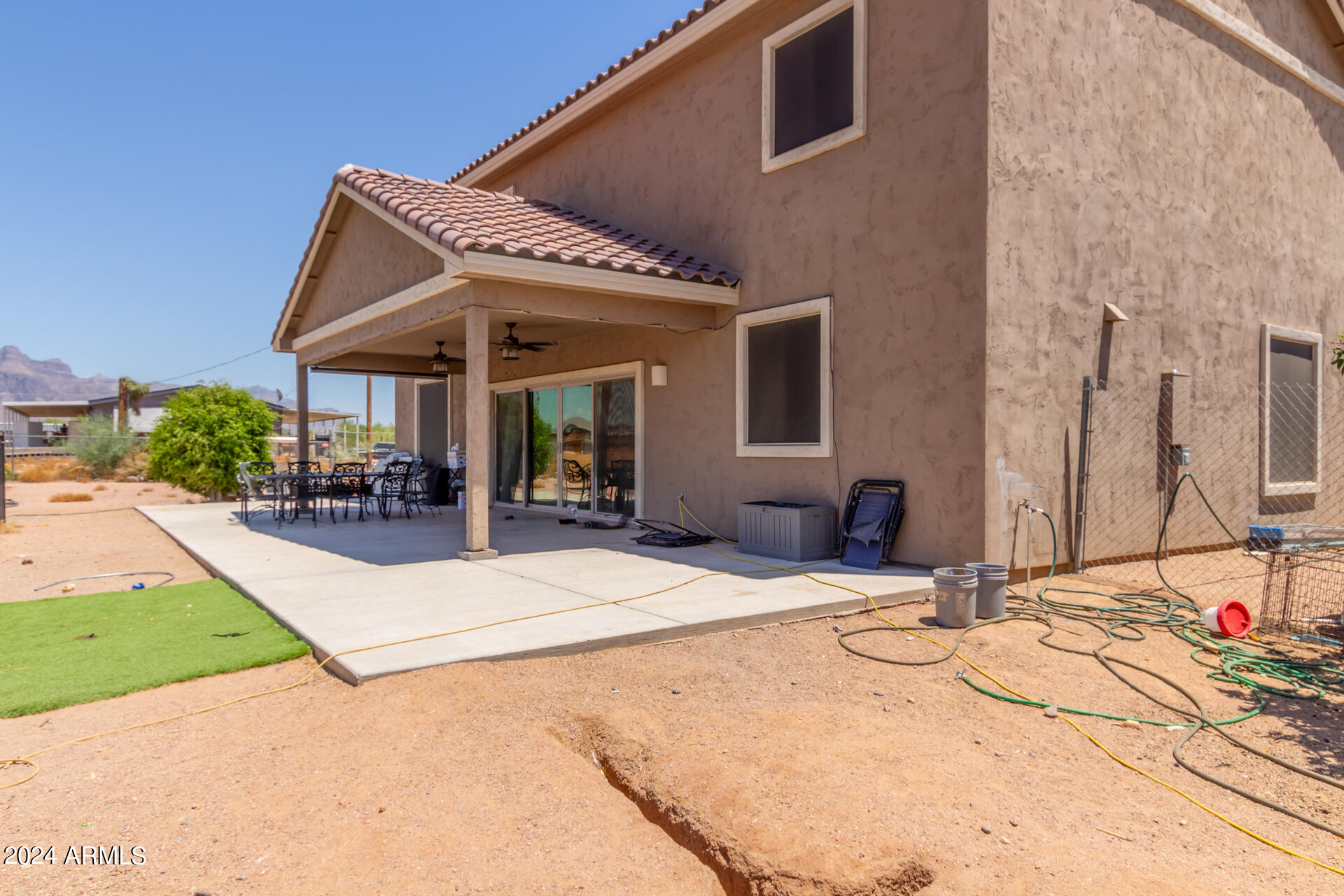 1066 W WINDSONG Street