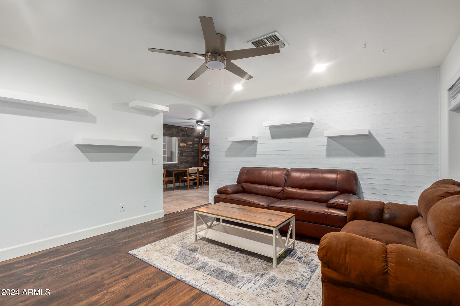 721 N POPLAR Street