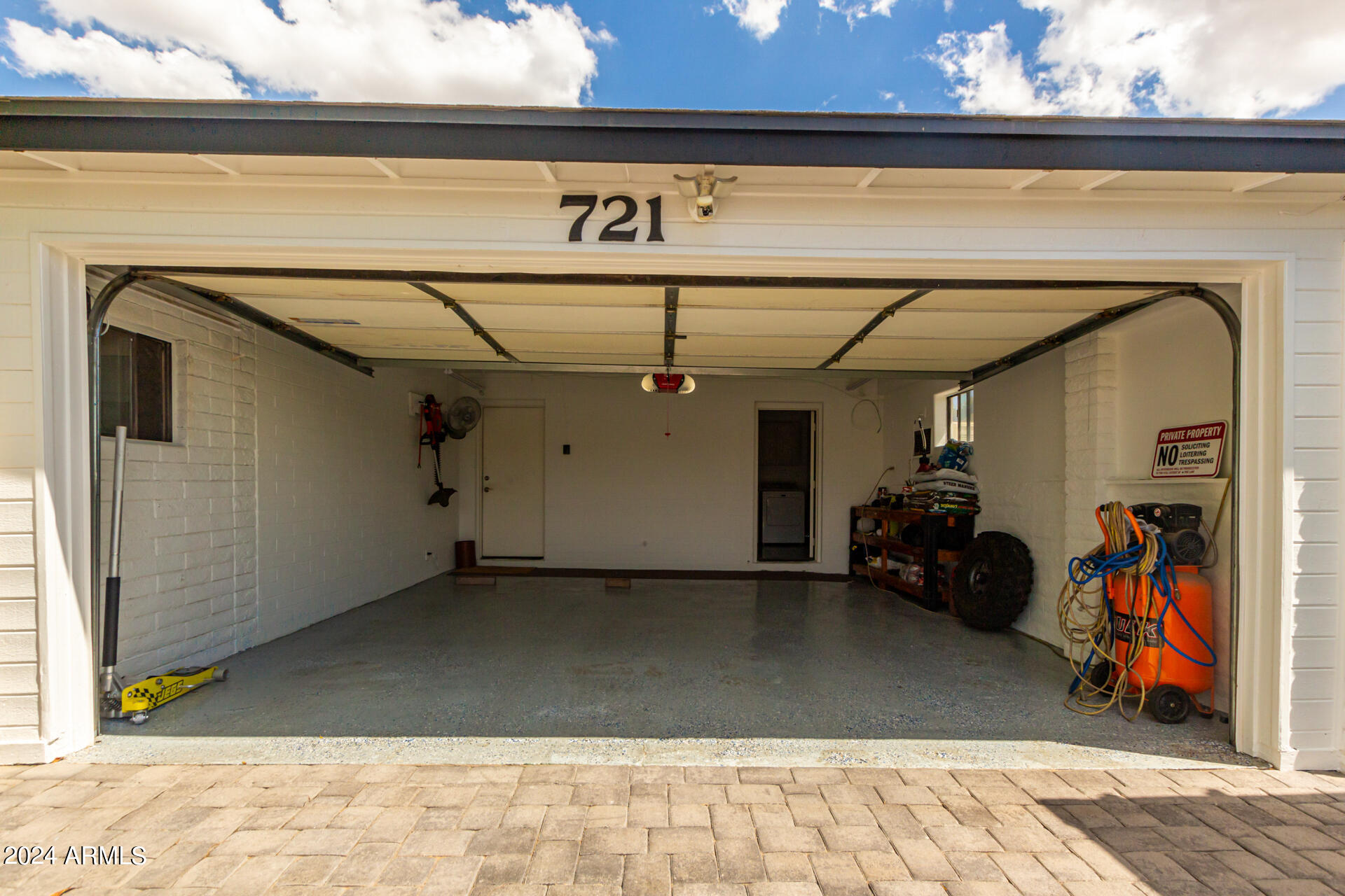 721 N POPLAR Street