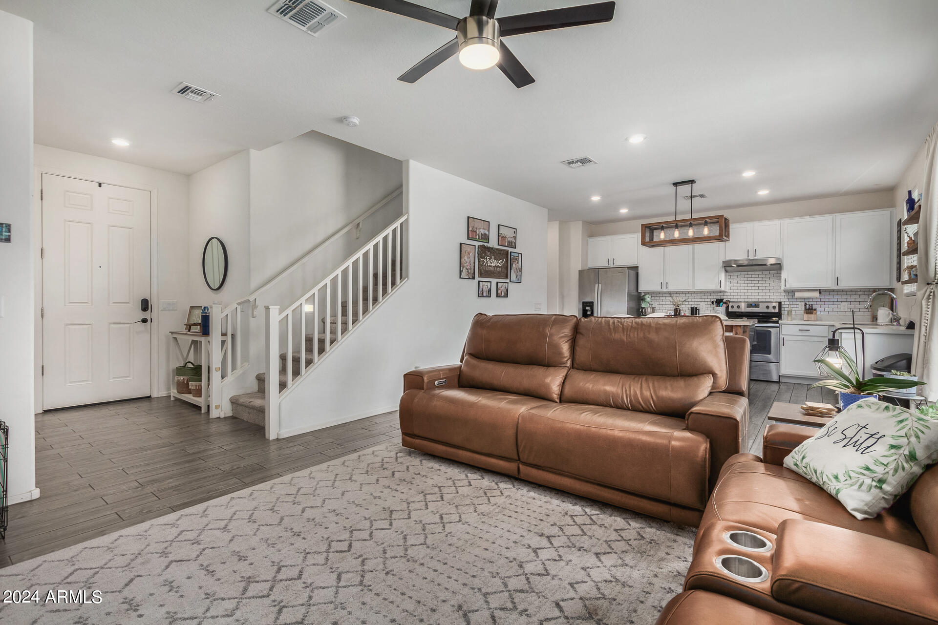 40547 W NICOLE Court