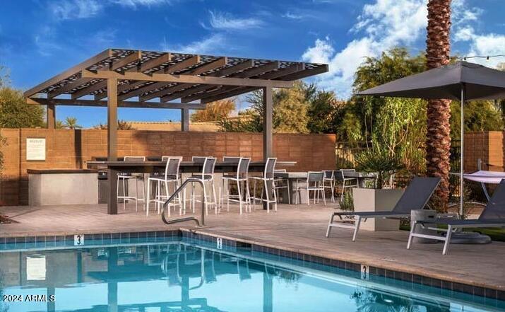 1111 W DIAMONDBACK Drive