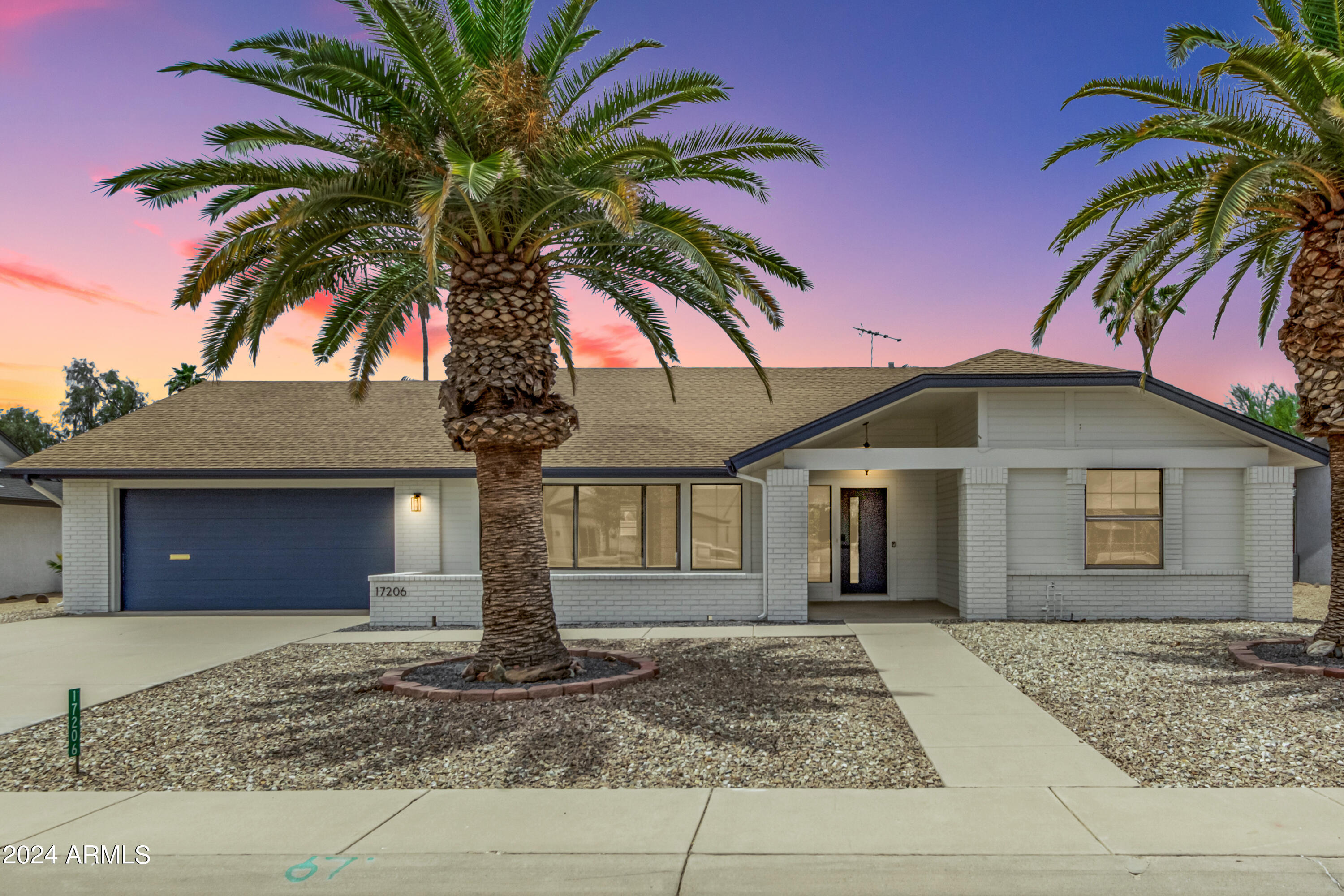 17206 N DESERT GLEN Drive
