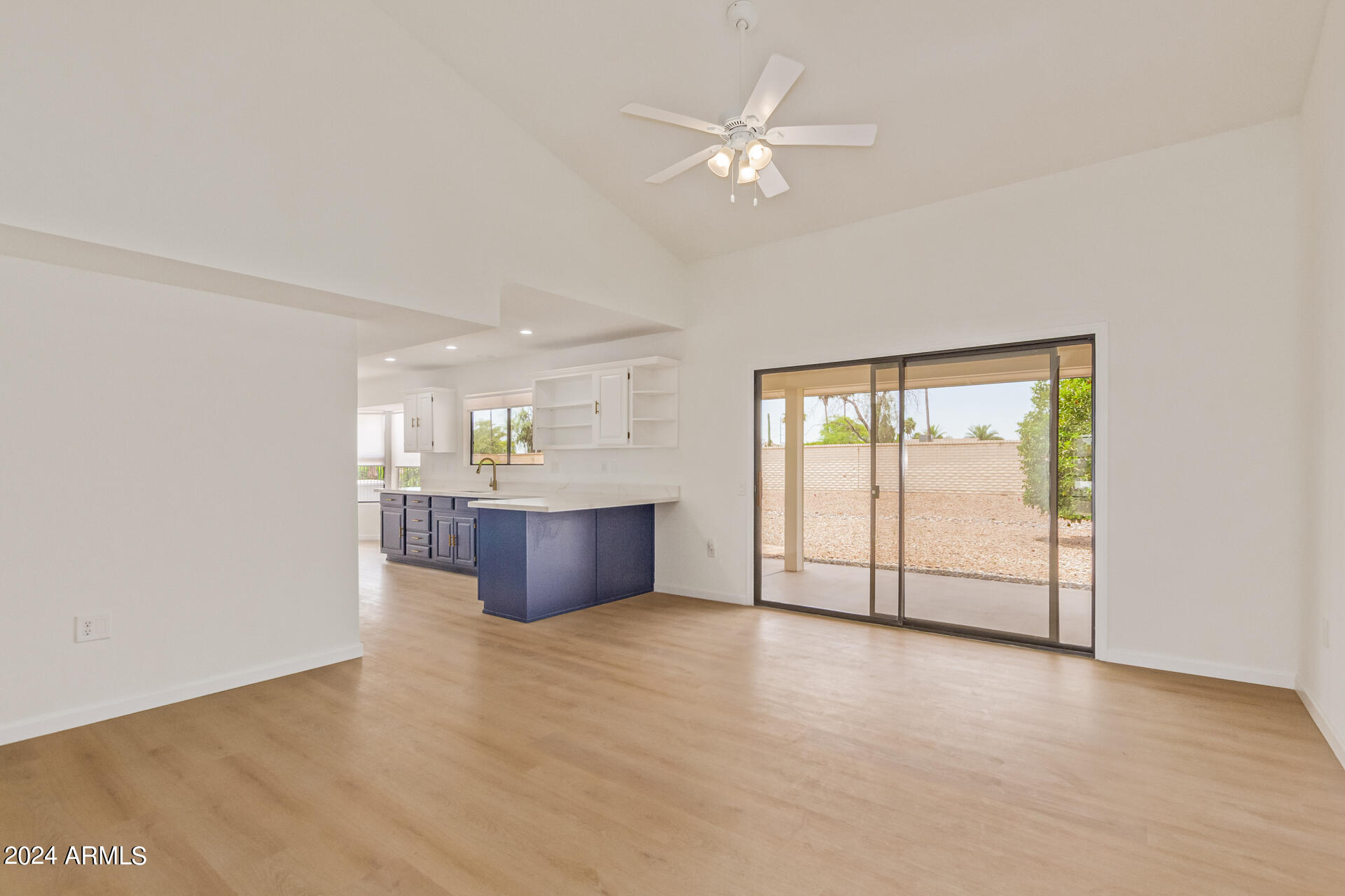 17206 N DESERT GLEN Drive