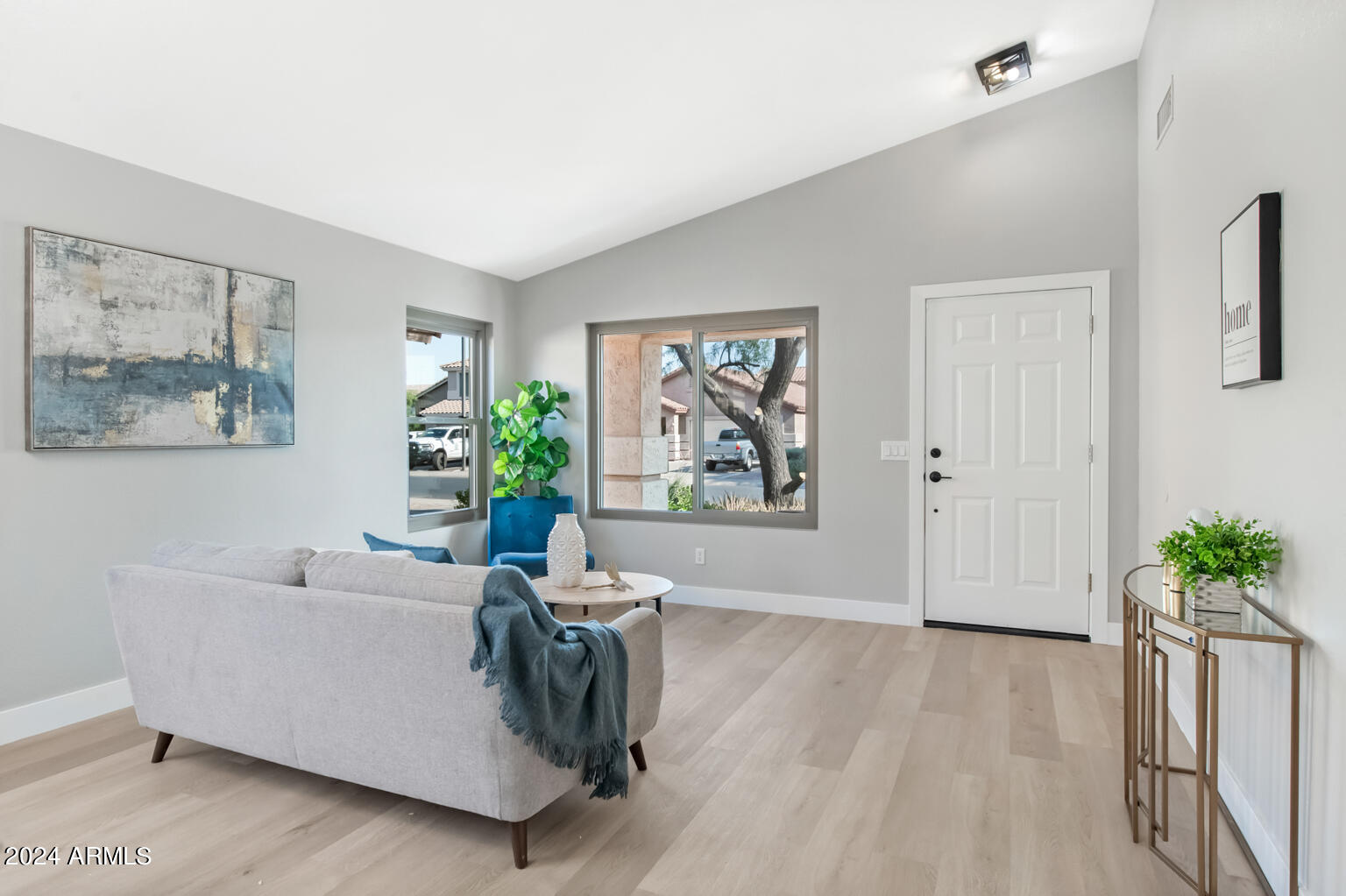 3112 E MILLBRAE Lane