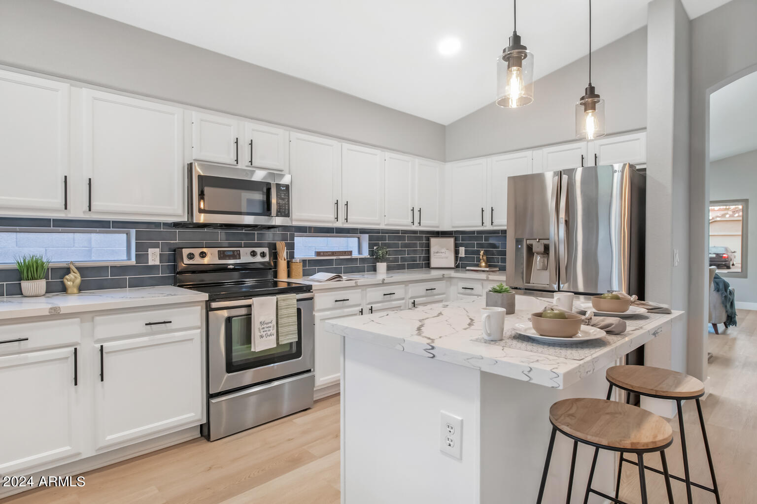3112 E MILLBRAE Lane