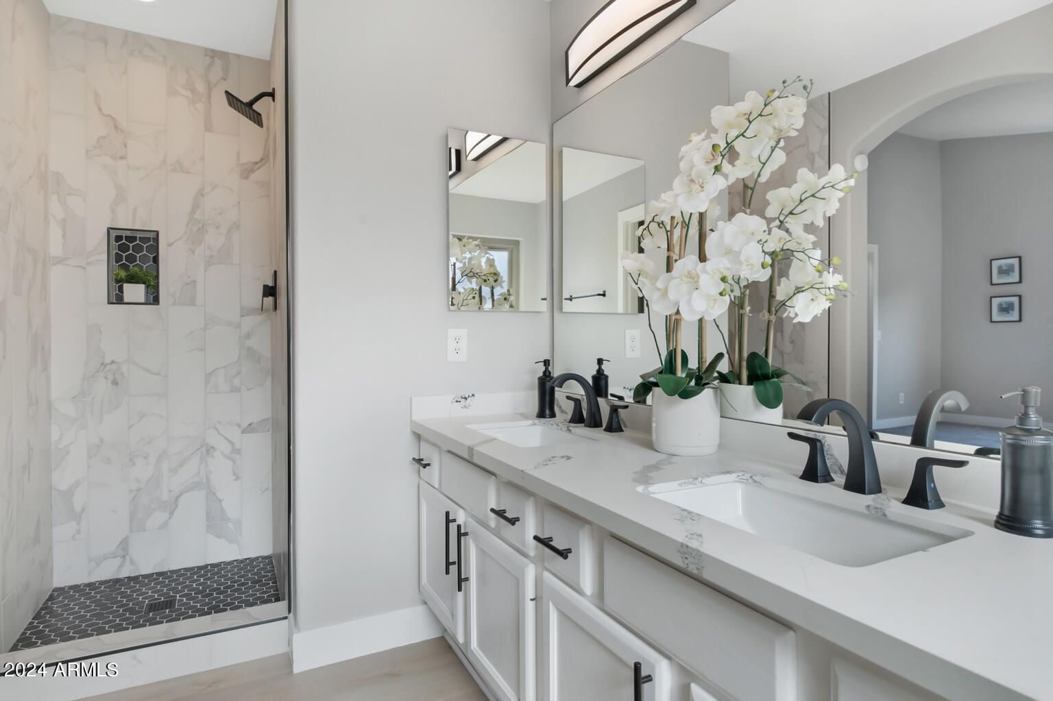 3112 E MILLBRAE Lane