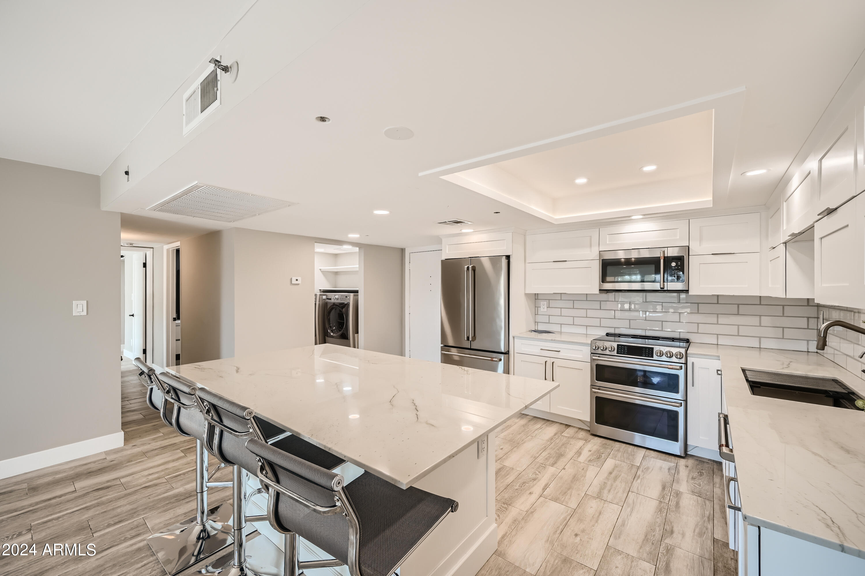 7840 E Camelback Road, 208