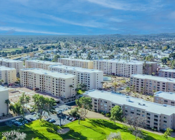 7840 E Camelback Road, 208