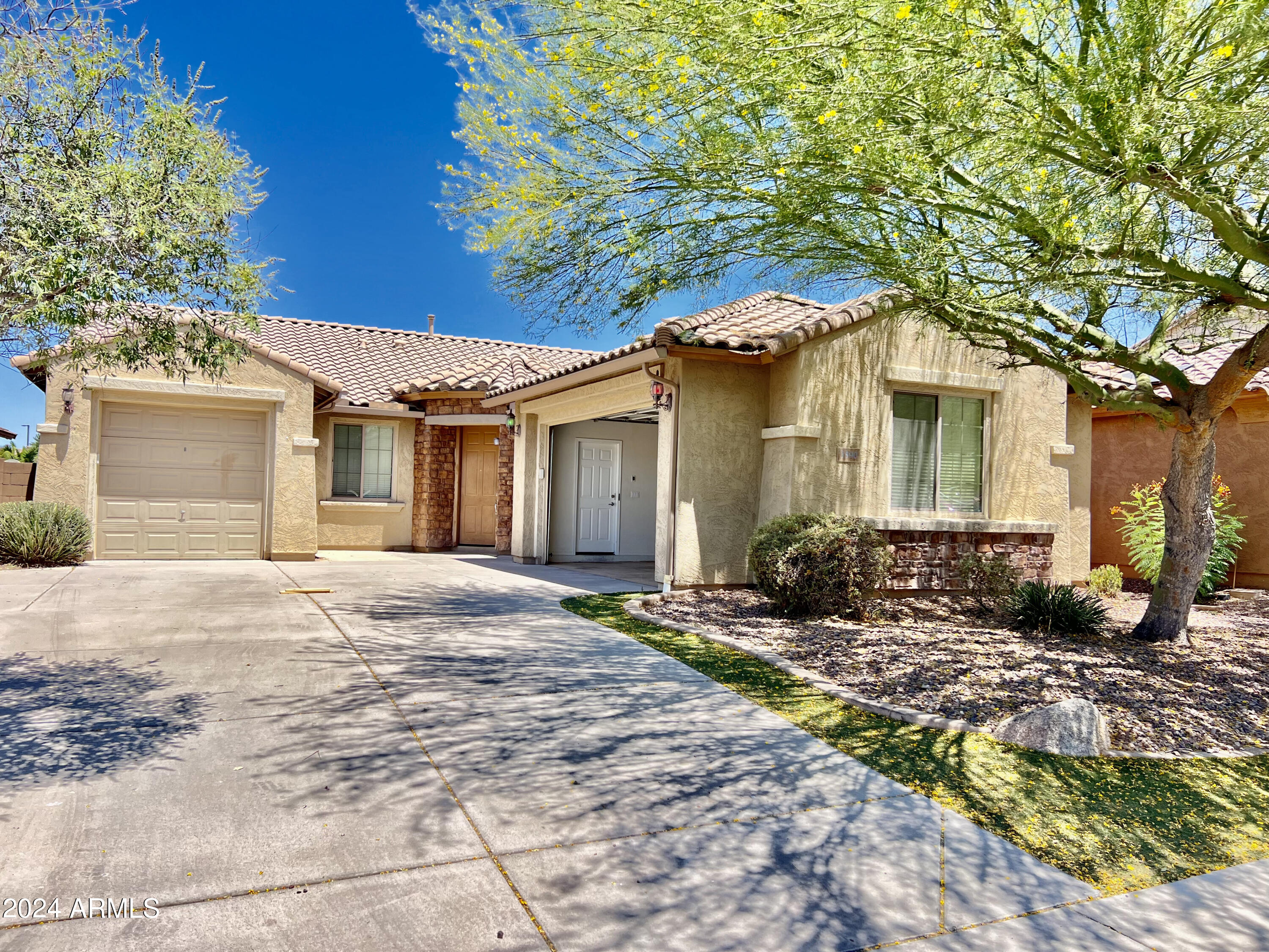 3590 N EMERALD CREEK Drive