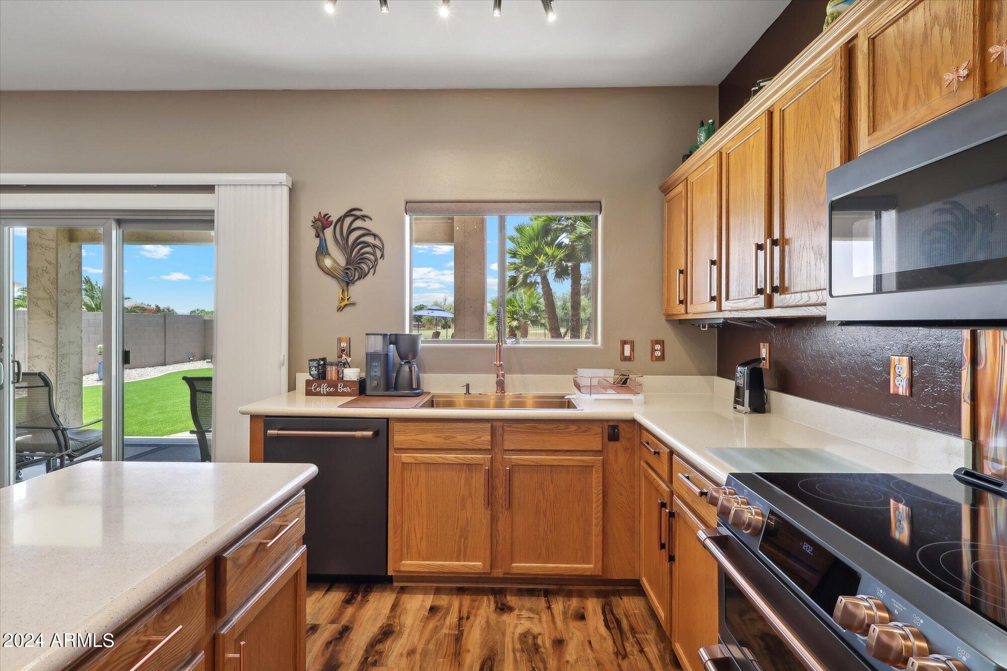 507 E SHAWNEE Road