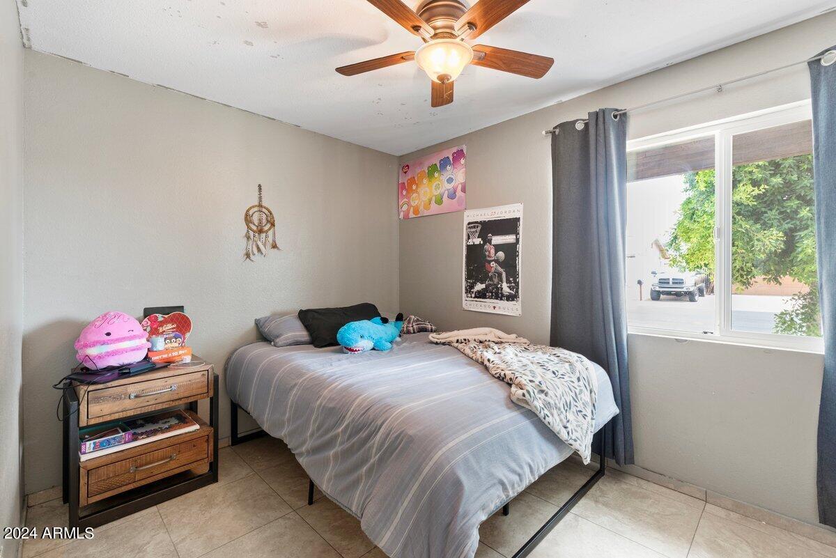 5116 W LUPINE Avenue