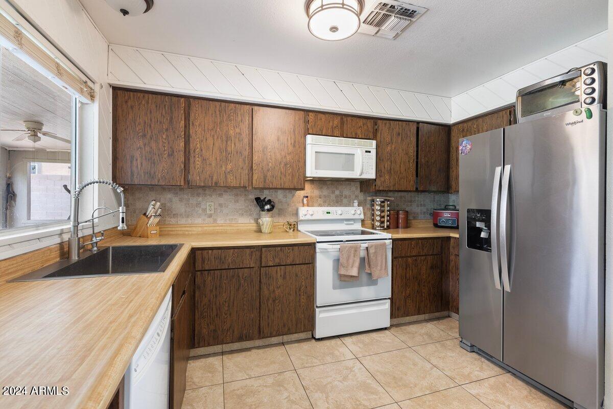 5116 W LUPINE Avenue