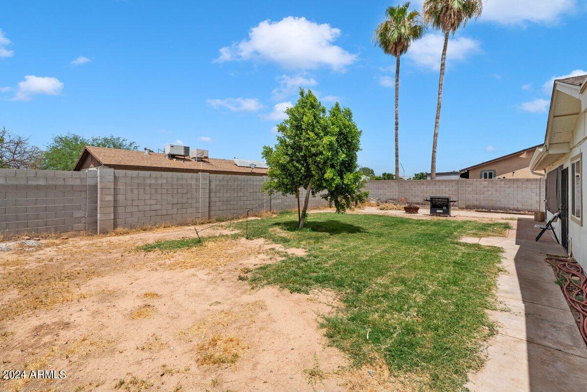 5116 W LUPINE Avenue