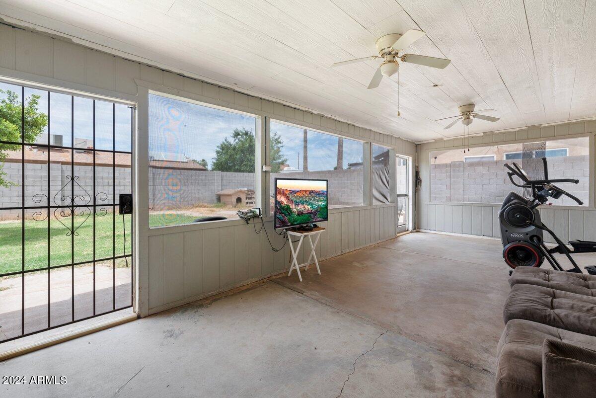 5116 W LUPINE Avenue