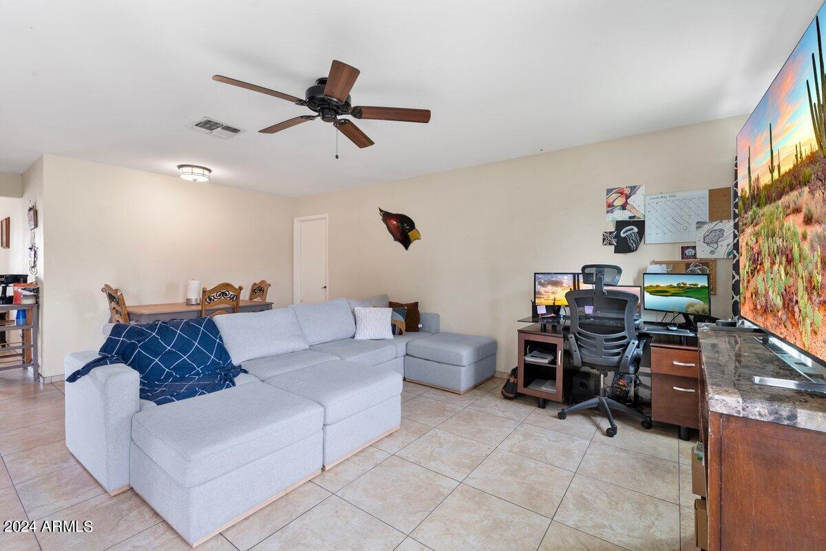 5116 W LUPINE Avenue