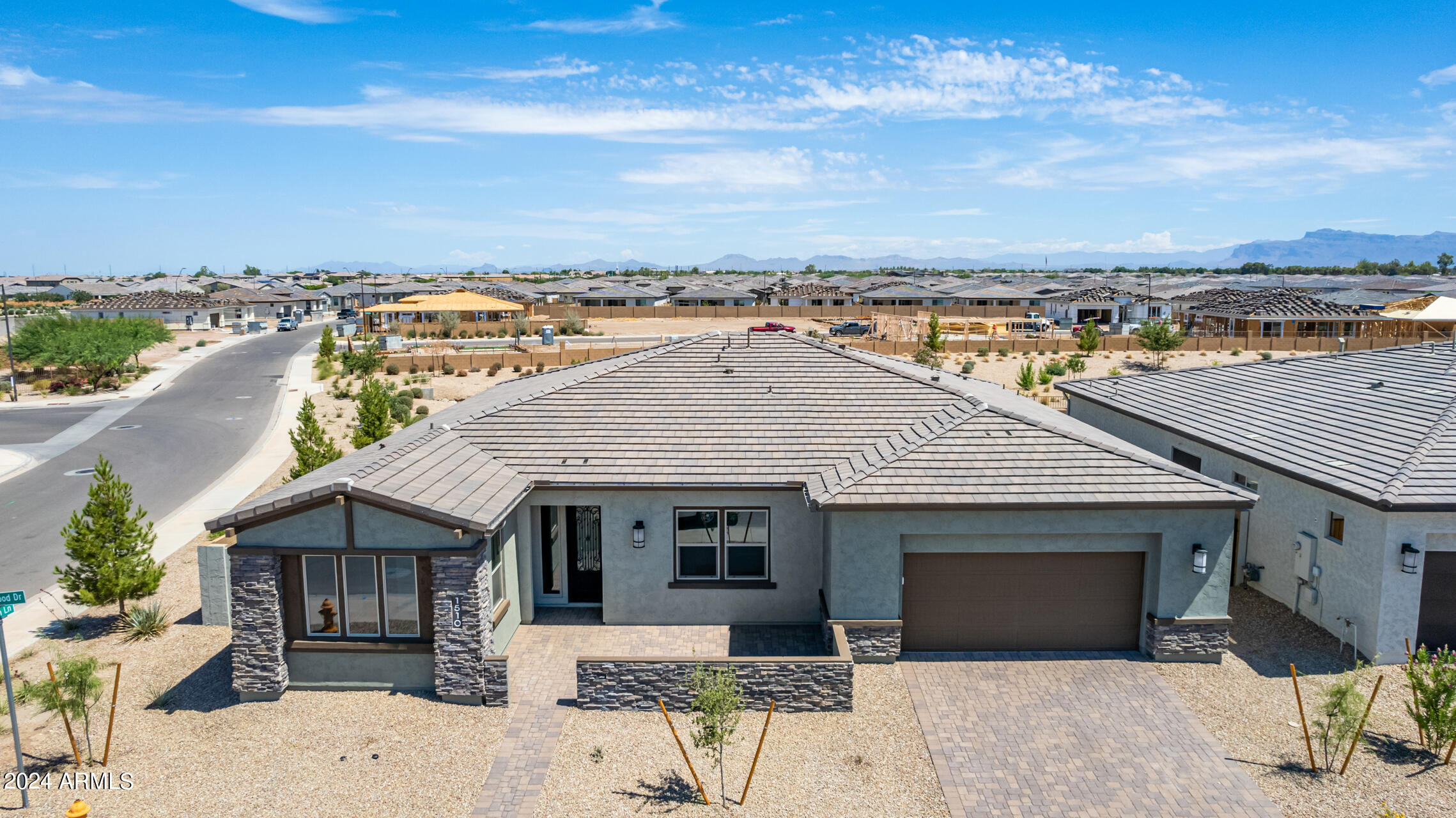 1510 W CHERRYWOOD Drive