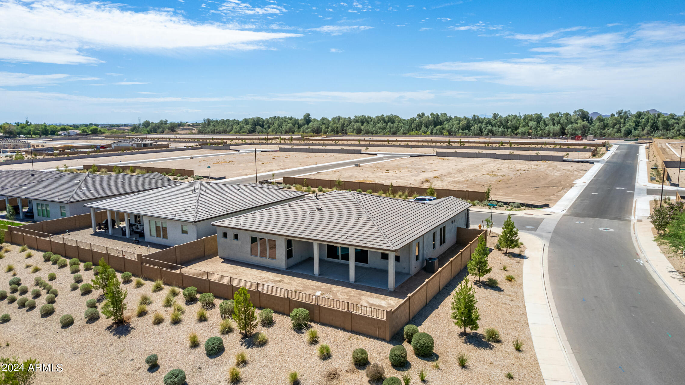 1510 W CHERRYWOOD Drive