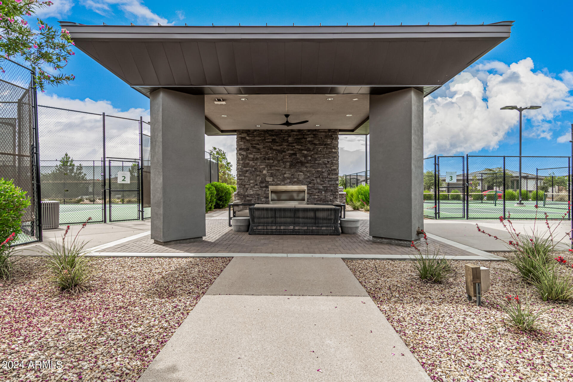 1510 W CHERRYWOOD Drive
