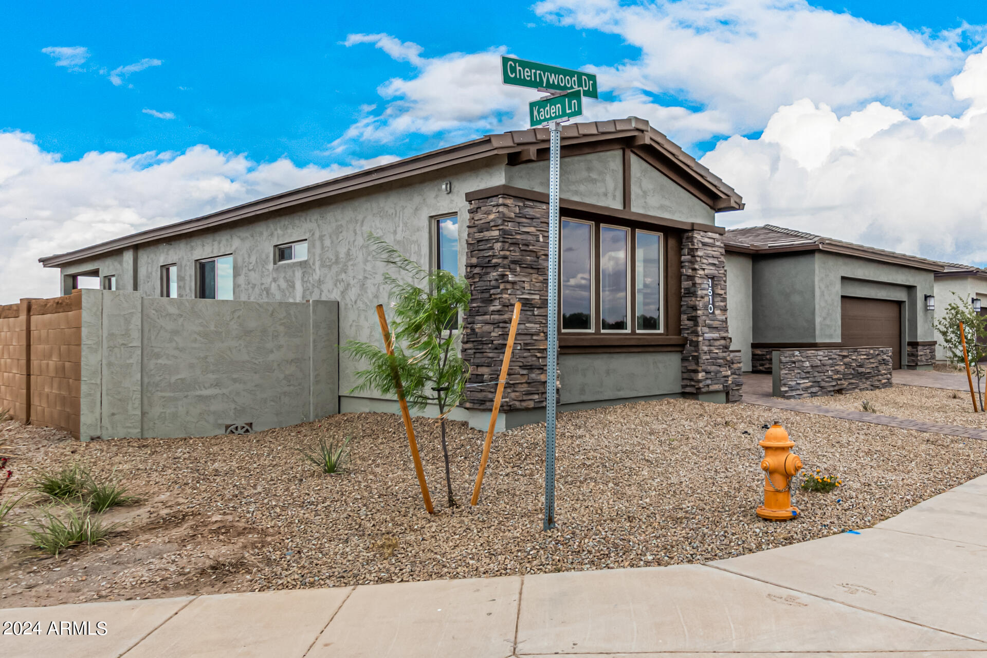 1510 W CHERRYWOOD Drive