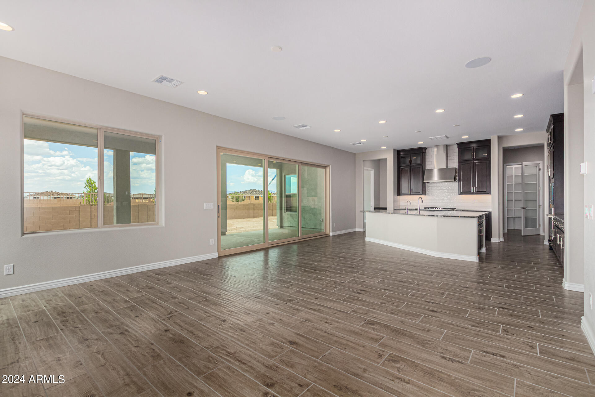 1510 W CHERRYWOOD Drive