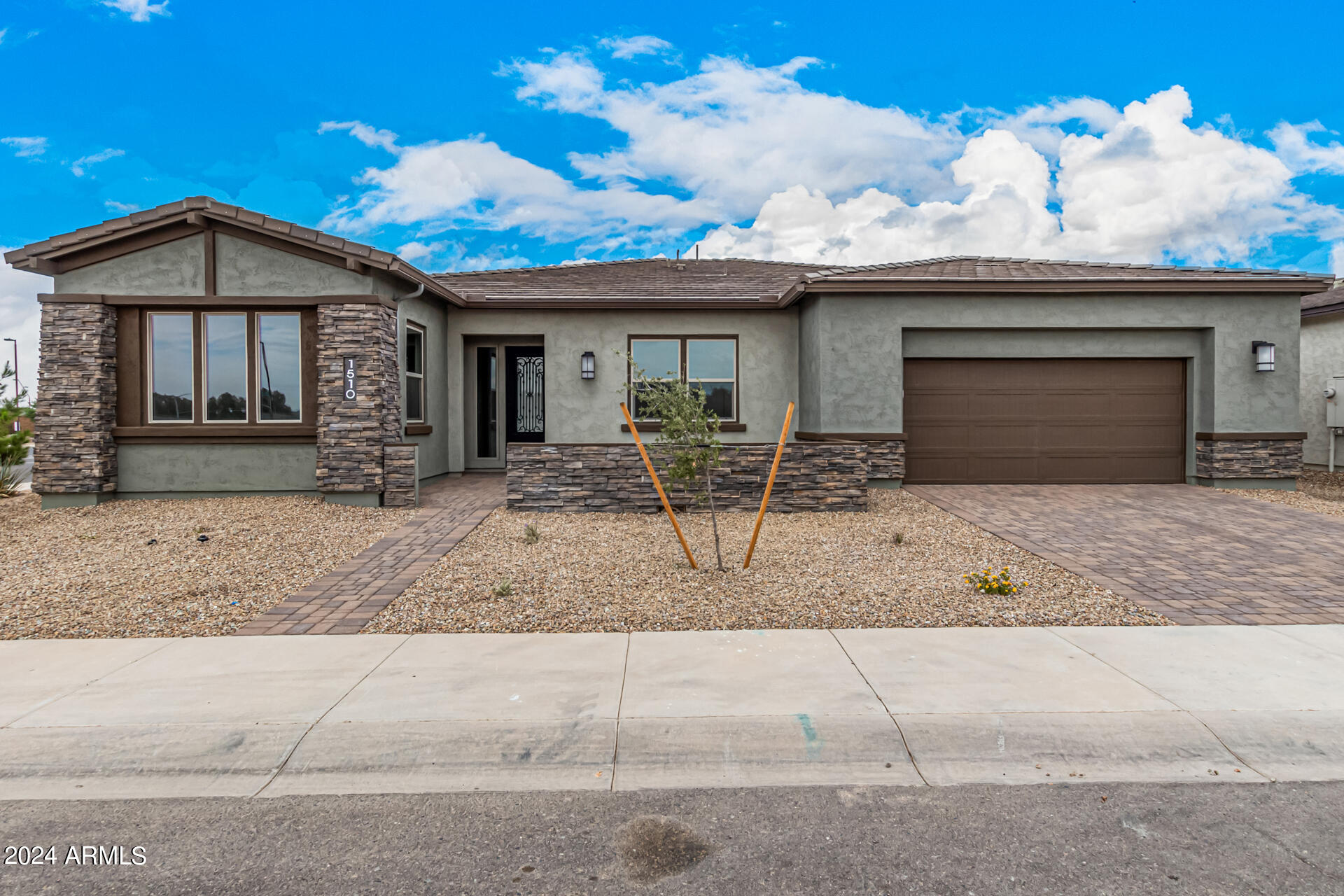 1510 W CHERRYWOOD Drive