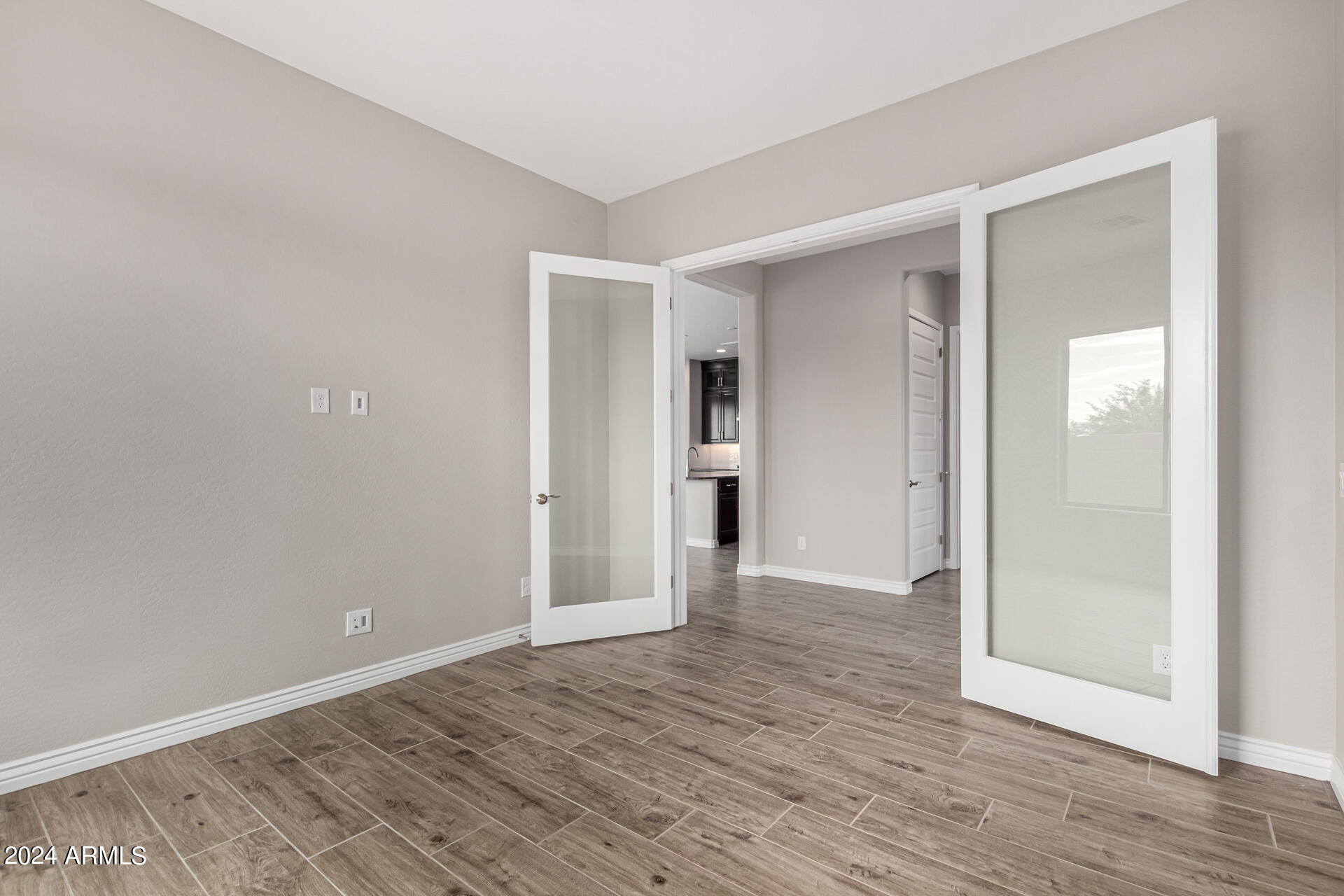 1510 W CHERRYWOOD Drive