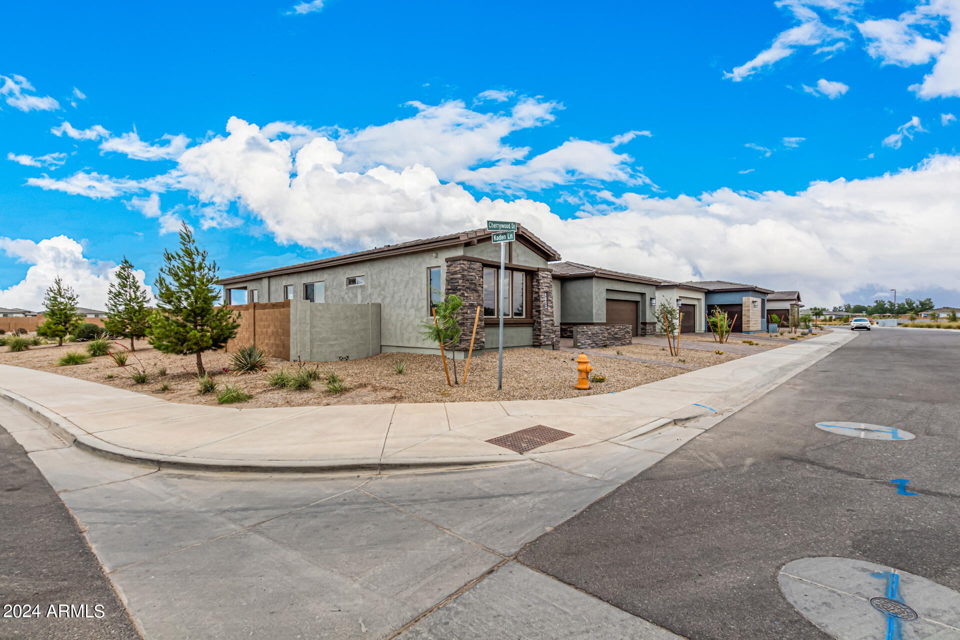 1510 W CHERRYWOOD Drive