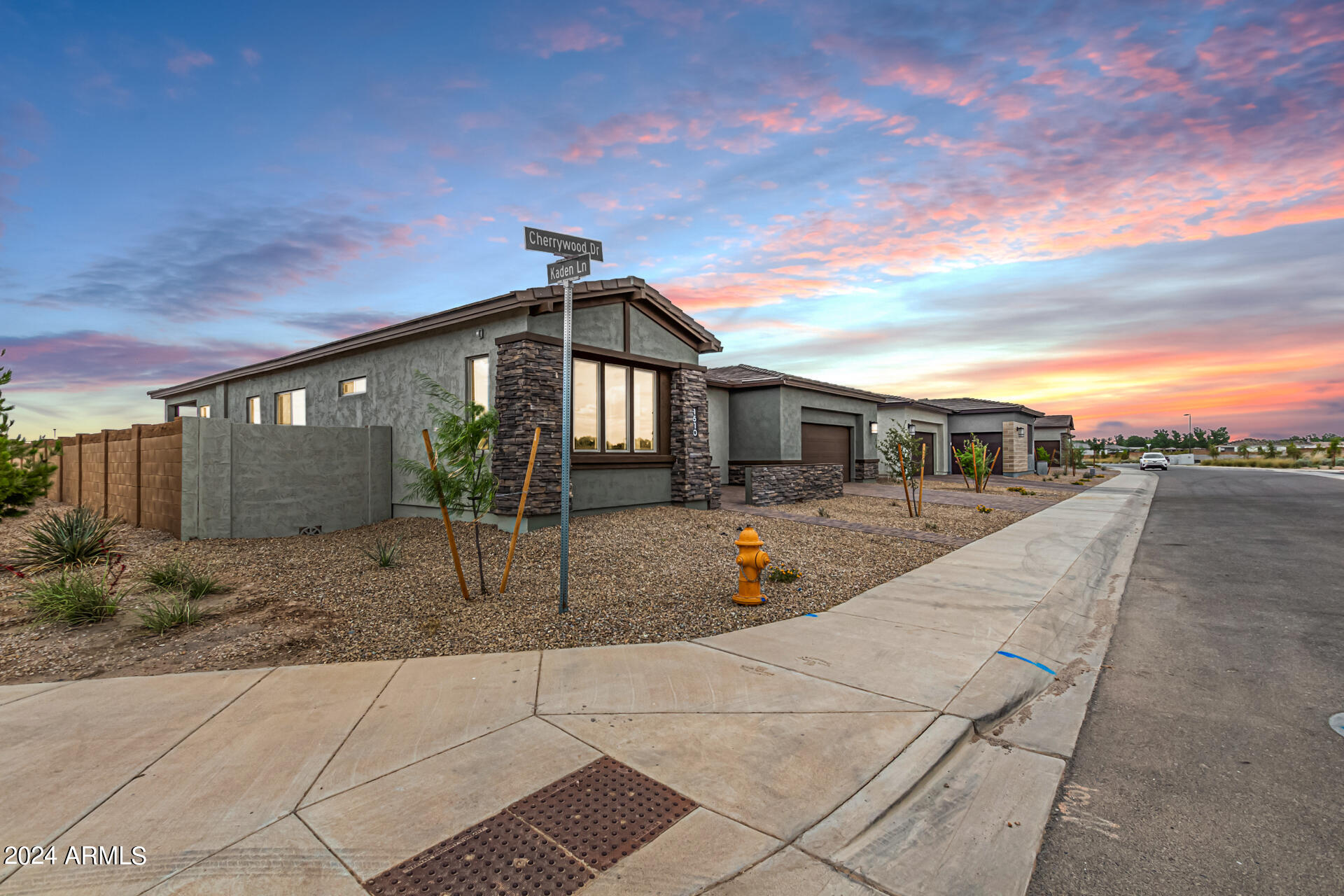 1510 W CHERRYWOOD Drive
