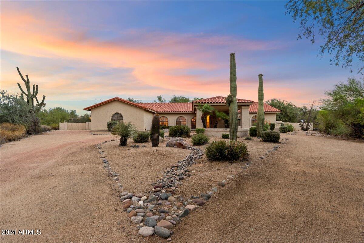 25603 N BRONCO Trail