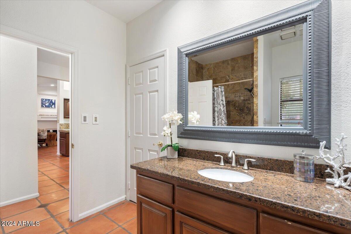 25603 N BRONCO Trail
