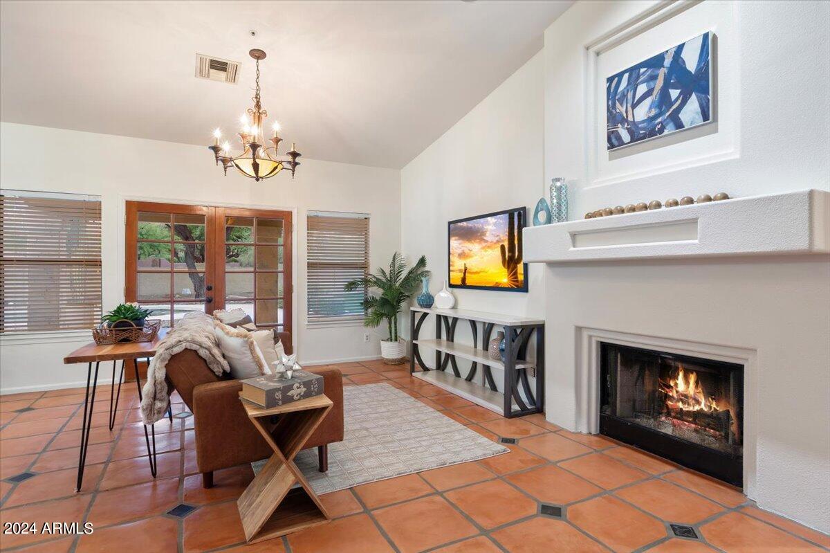 25603 N BRONCO Trail
