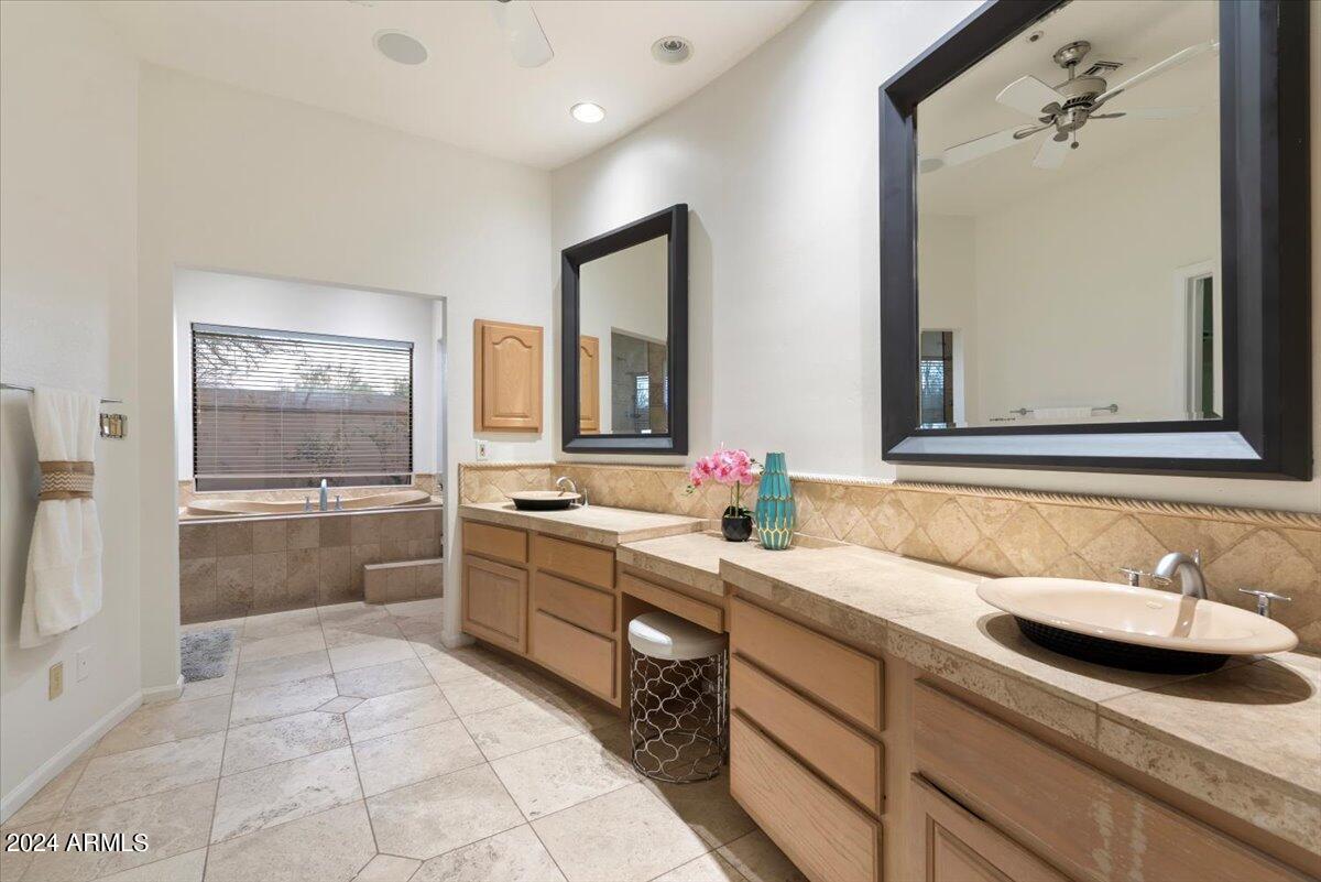 25603 N BRONCO Trail