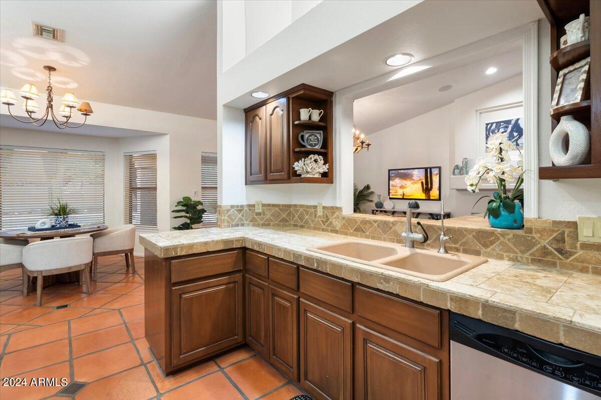25603 N BRONCO Trail