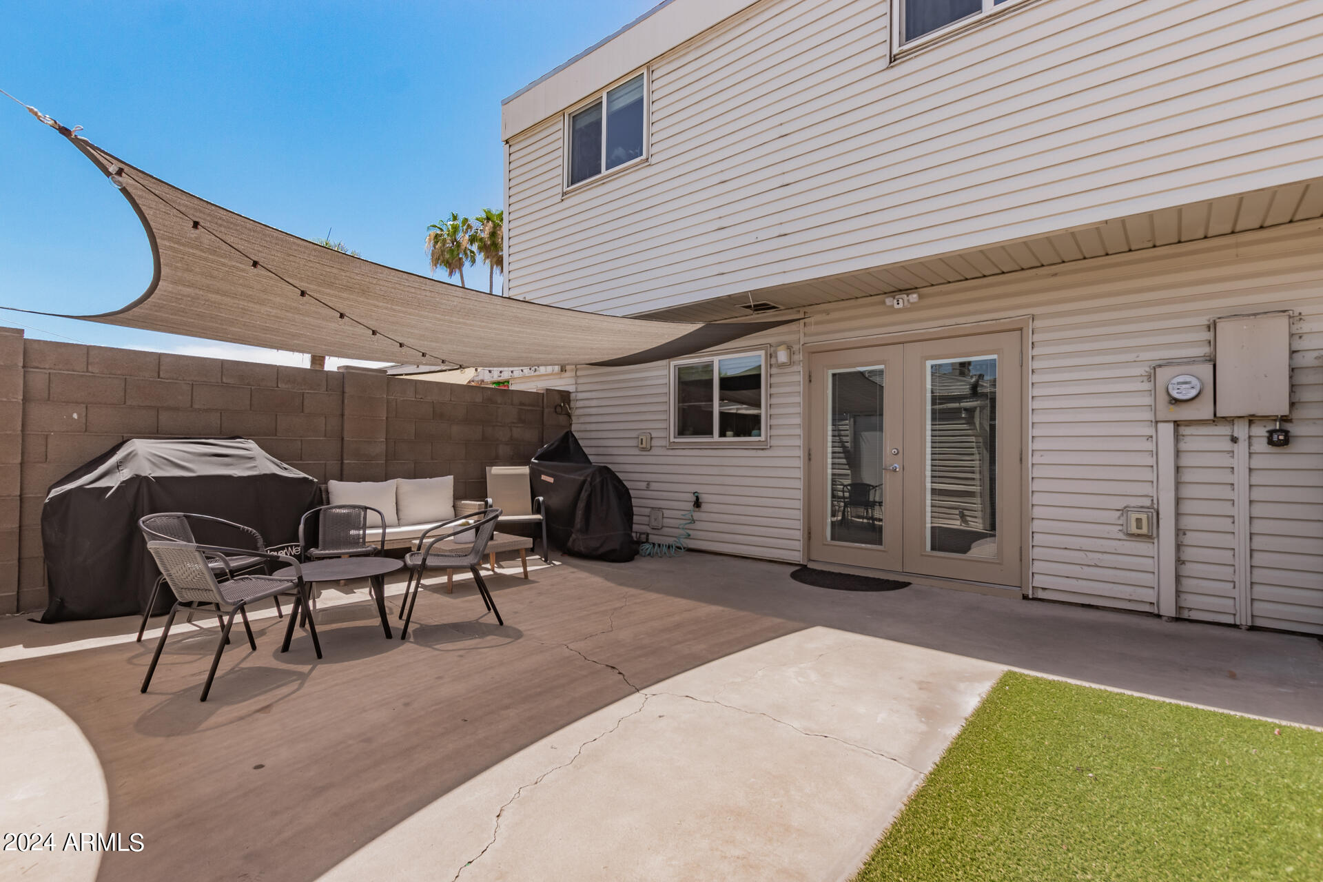 421 E REDMON Drive