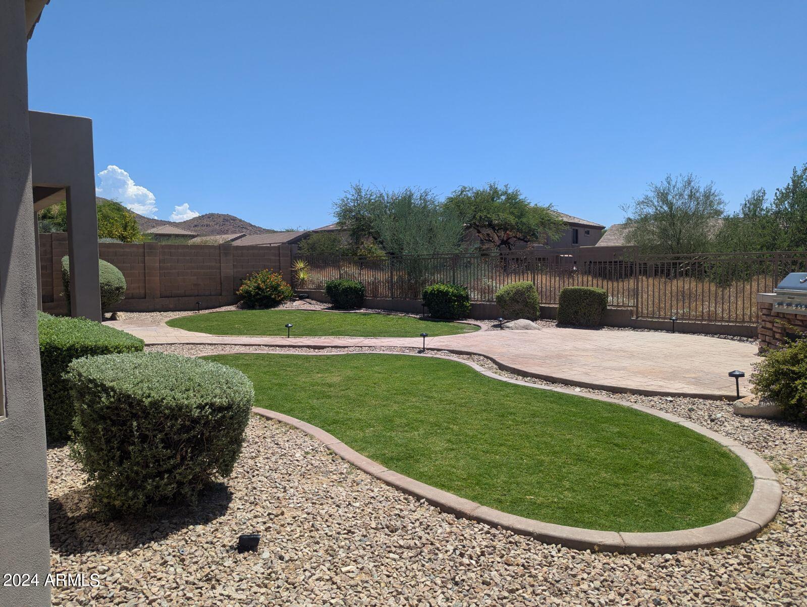 10479 E SHEENA Drive