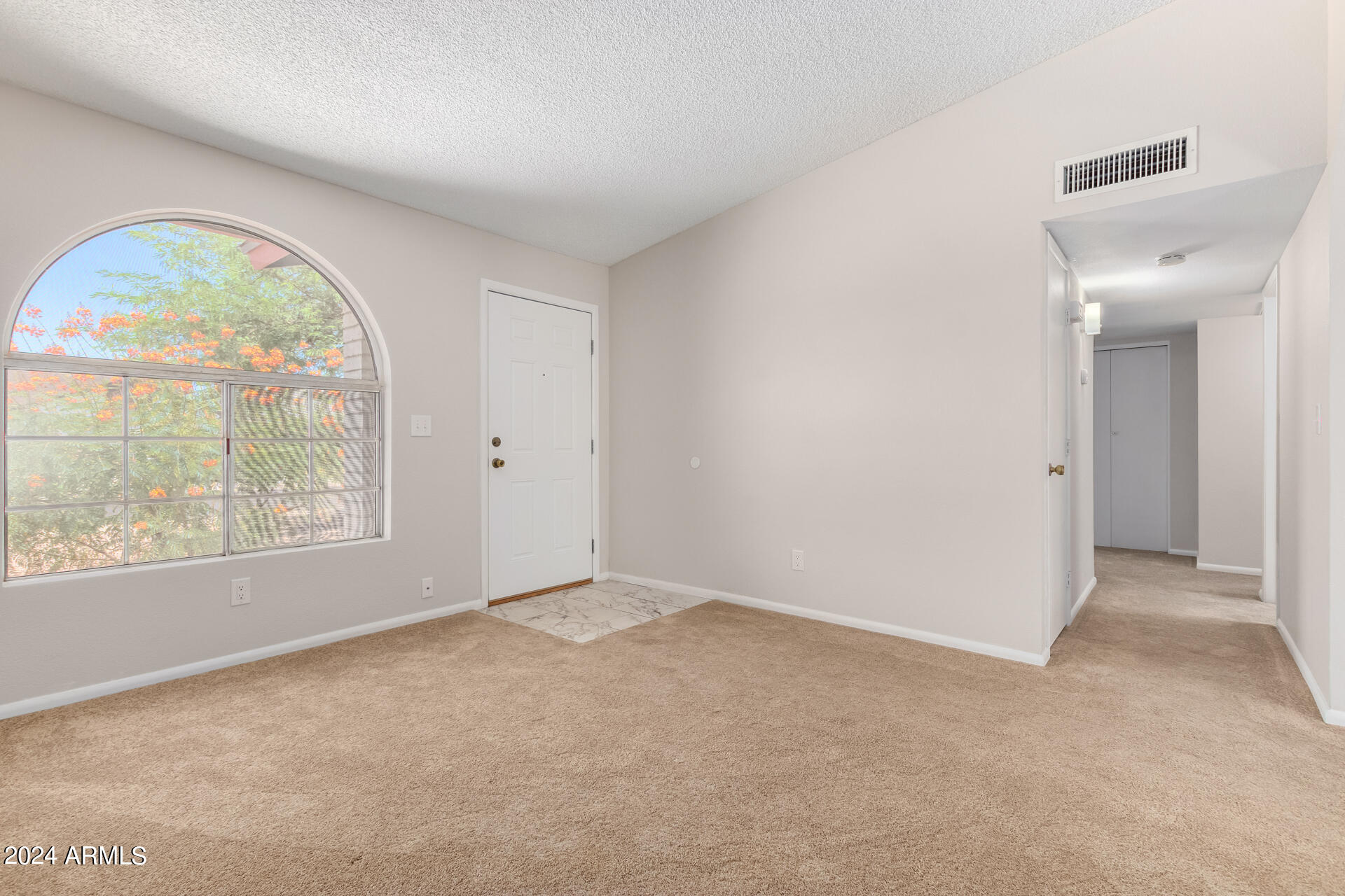 1463 E CARSON Road