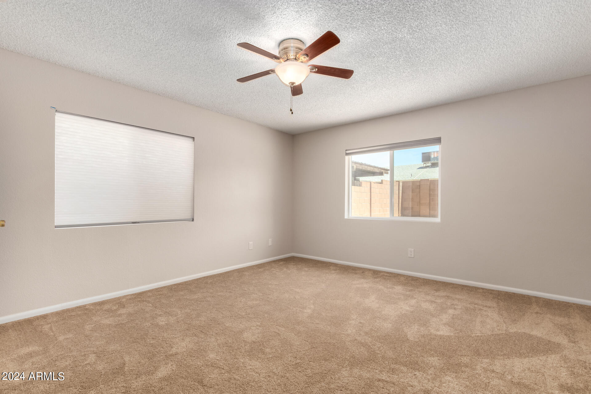 1463 E CARSON Road
