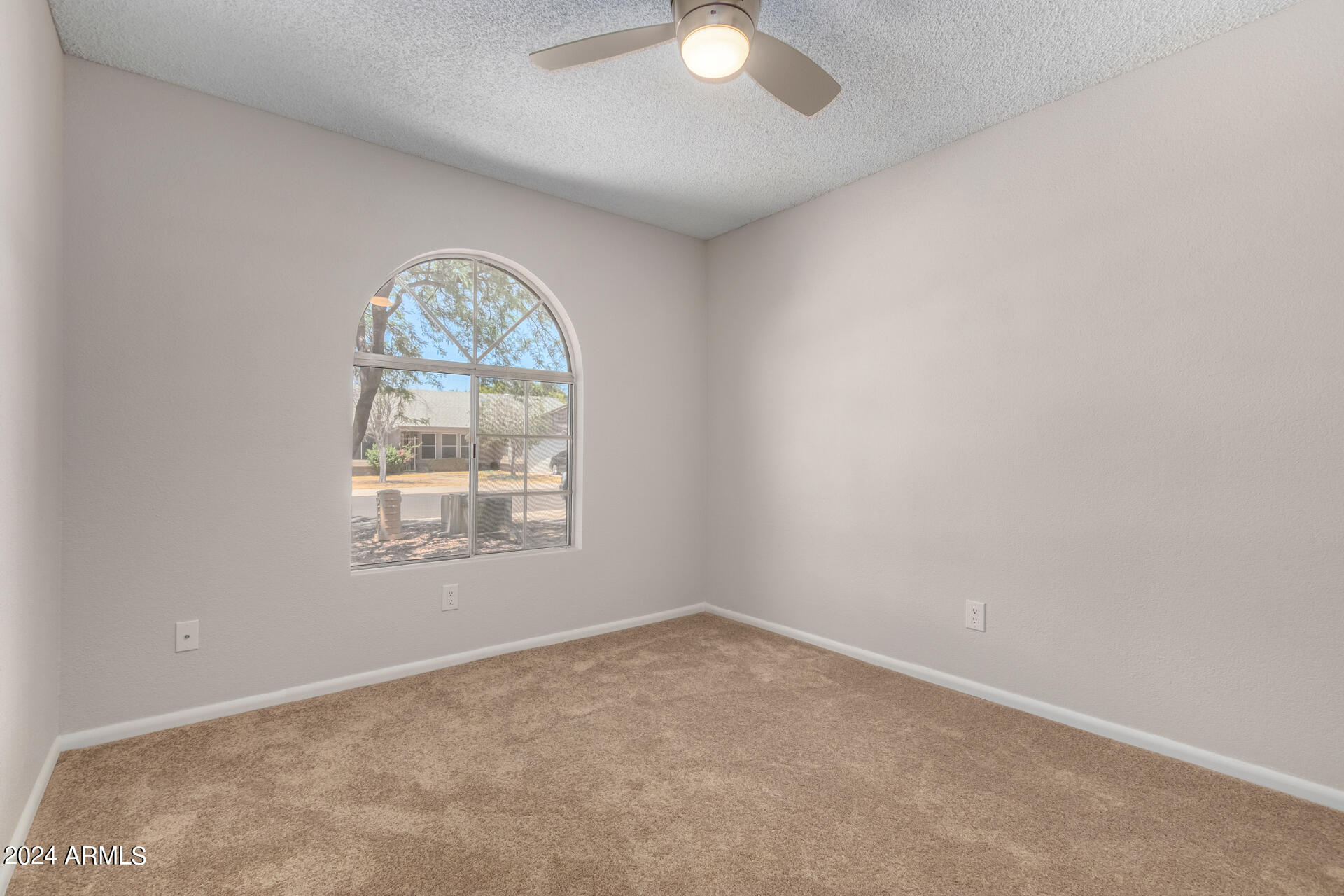 1463 E CARSON Road
