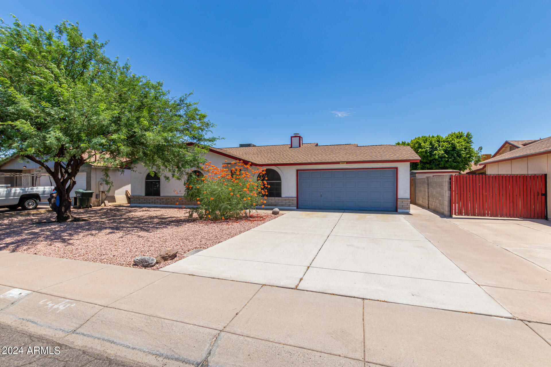 1463 E CARSON Road