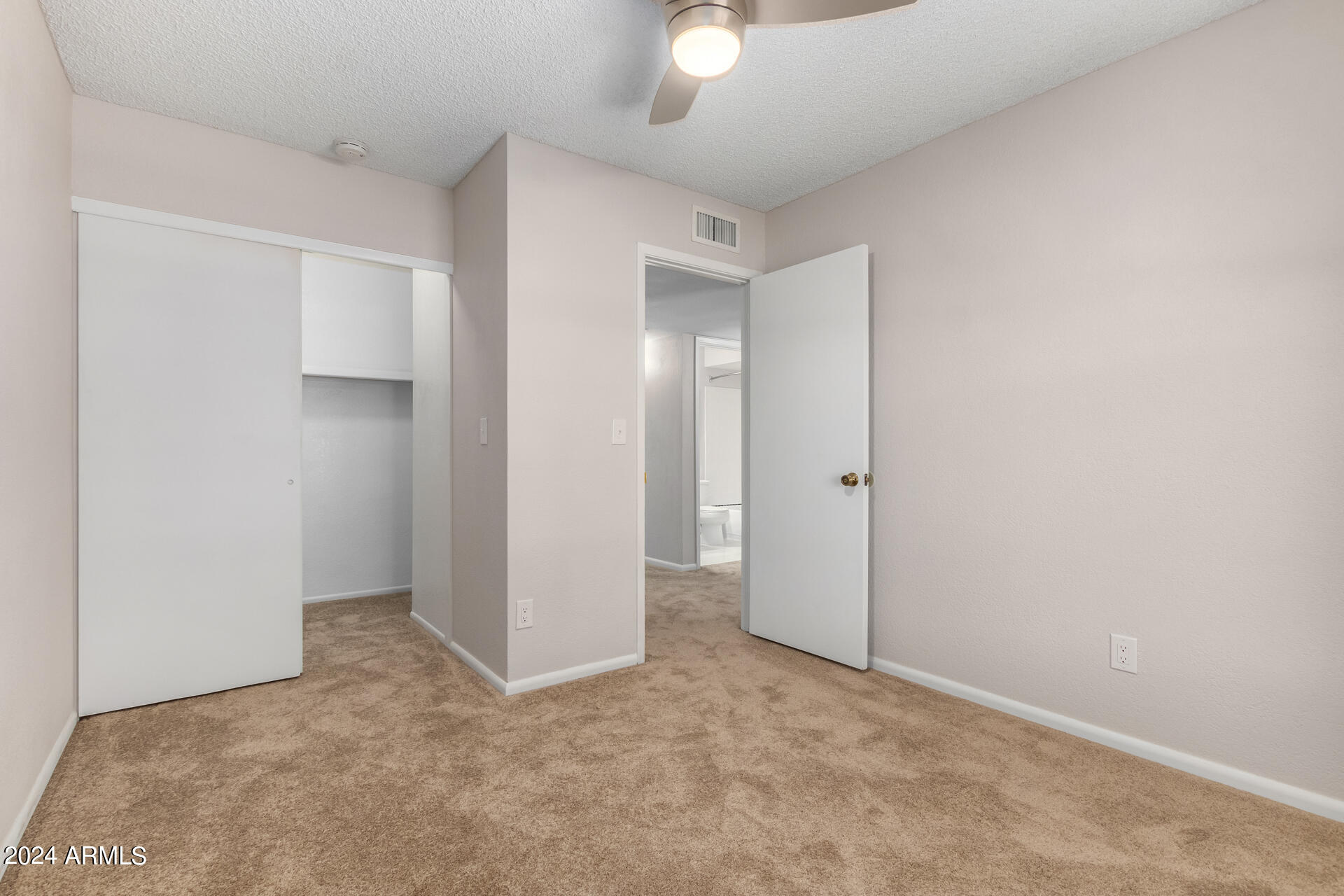 1463 E CARSON Road