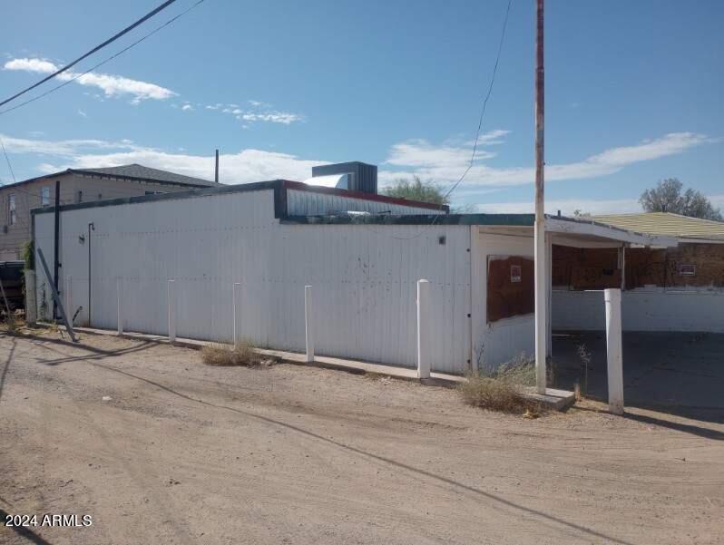 462 W HESS Avenue