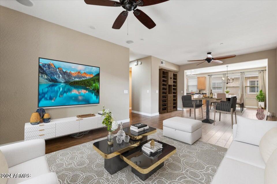 5550 N 16TH Street, 135