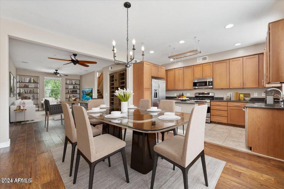5550 N 16TH Street, 135