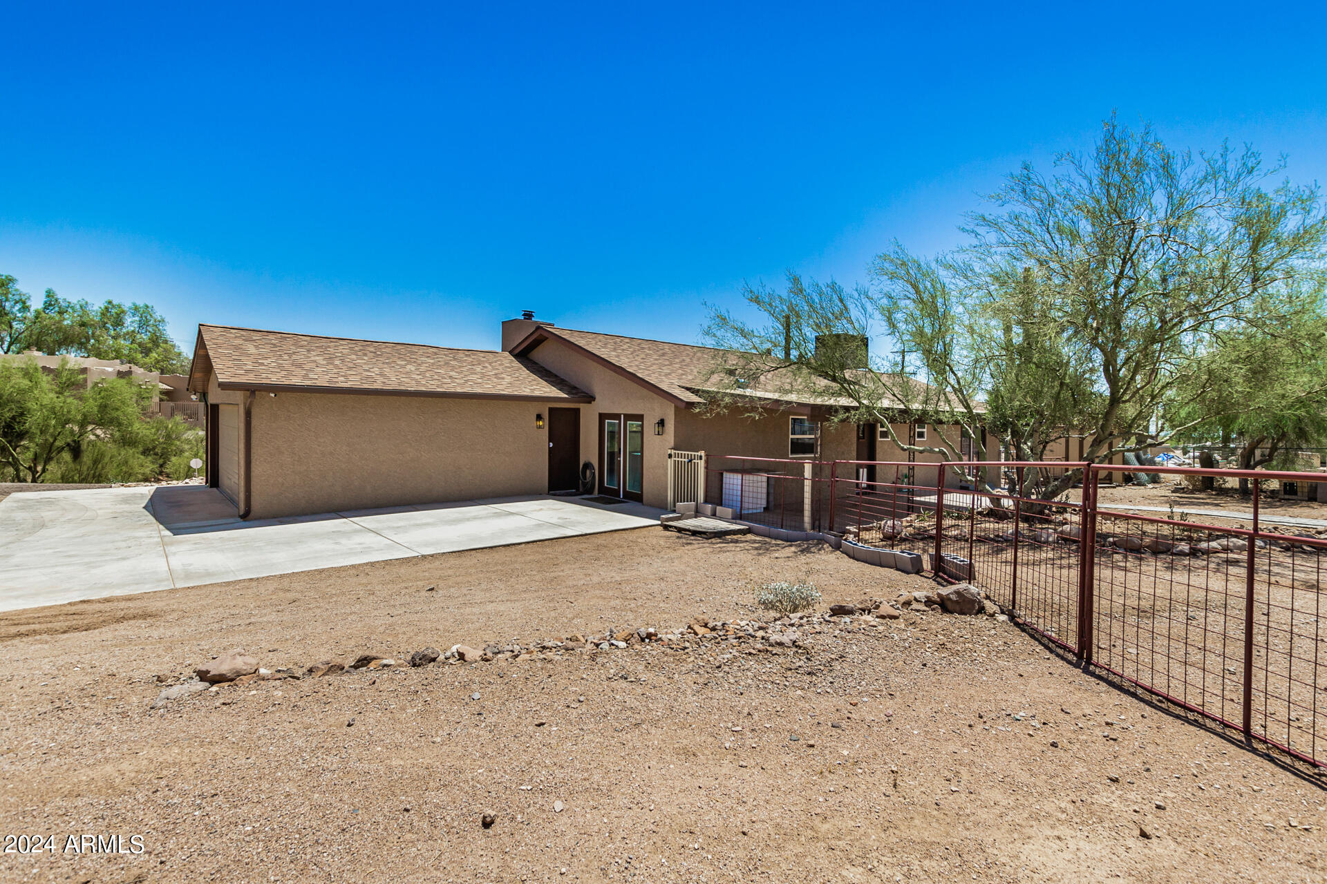 4624 E SUPERSTITION Boulevard