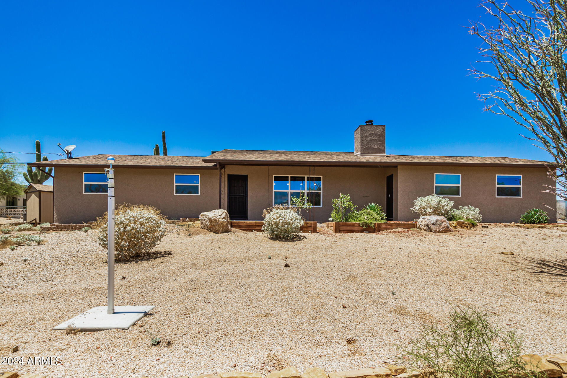 4624 E SUPERSTITION Boulevard
