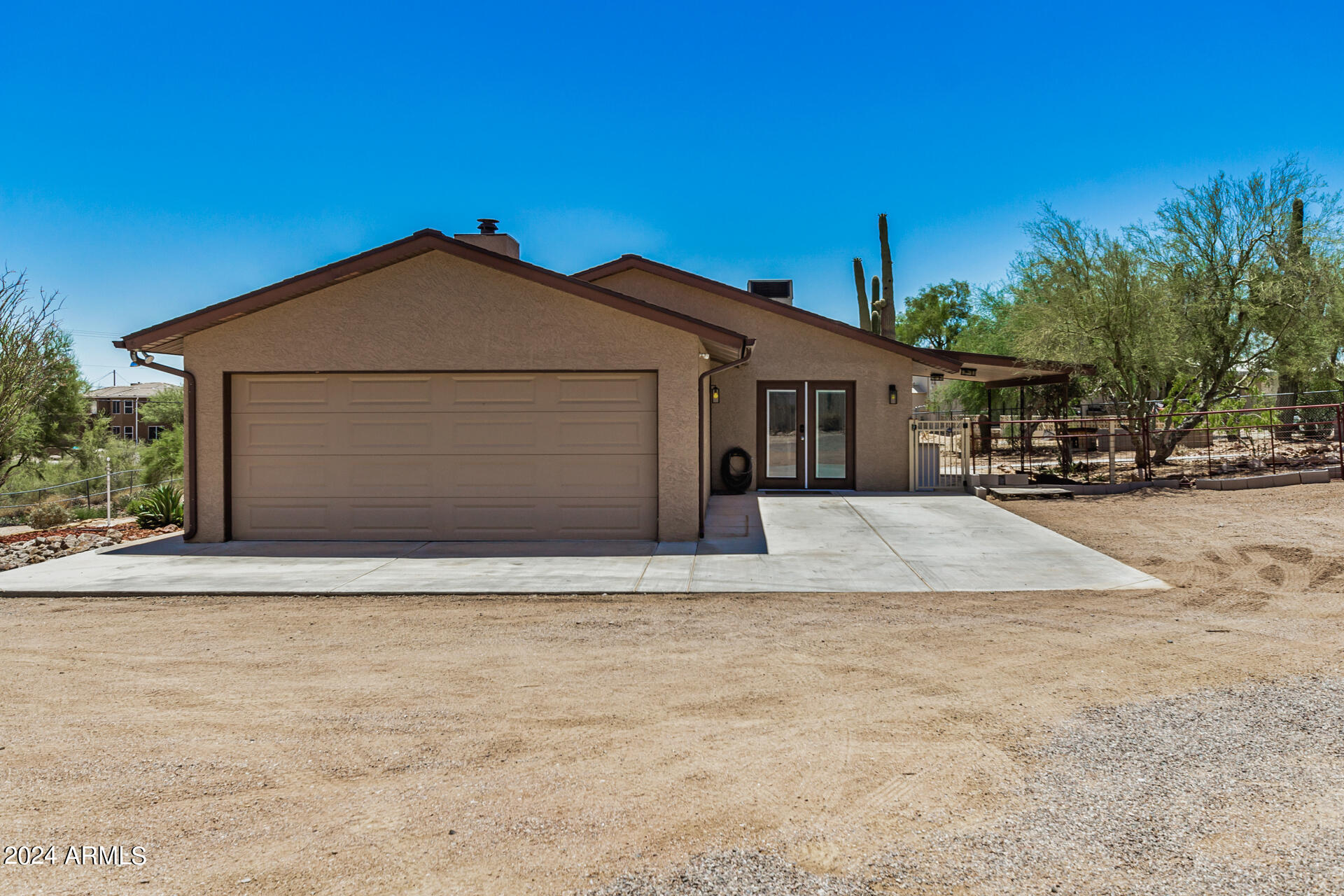 4624 E SUPERSTITION Boulevard